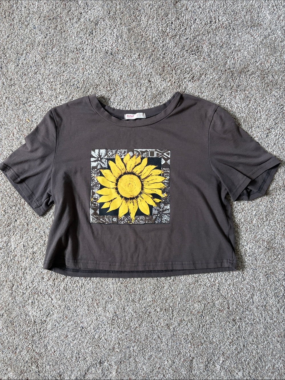 SHEIN Black Crop Tee with Yellow Sunflower Graphic